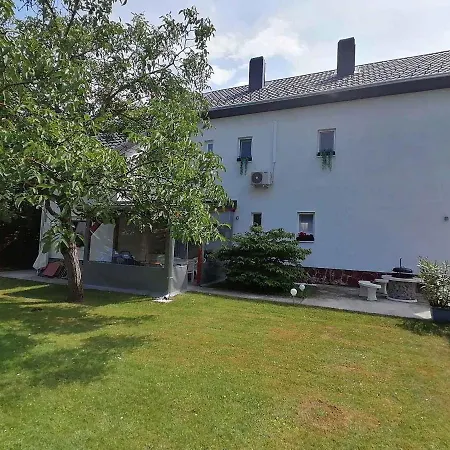 Apartment In 19405
