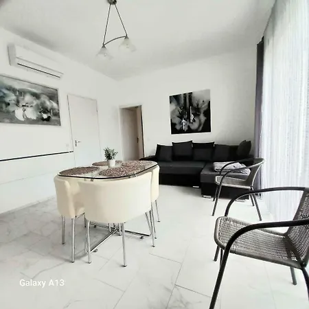 In 19405 Balatonmáriafürdő